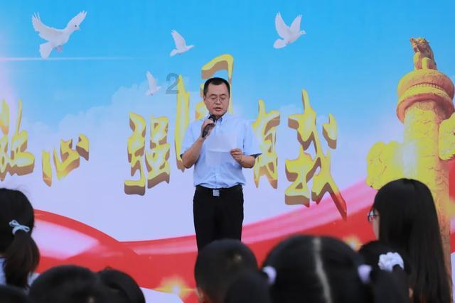 如果大舅比妈妈大，大姨肯定是大舅的妹妹，对么？